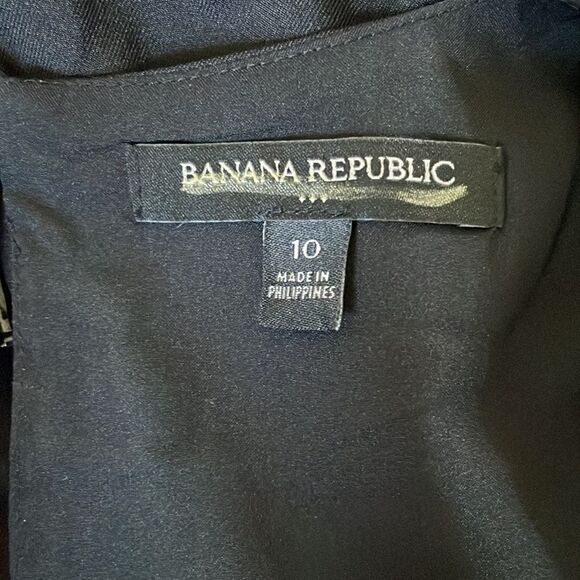 NWOT- BANANA REPUBLIC Sculpted Blousant-Waist Mini Dress, Black, Size 10 - Picture 3 of 5
